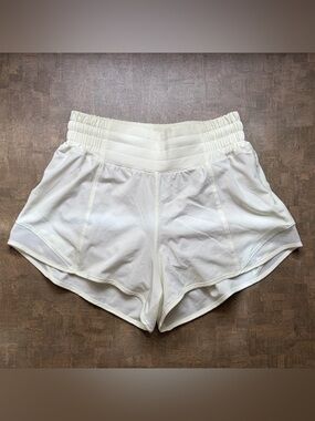 Lululemon Hotty Hot High-Rise Lined Short 2.5" | Size 2 | Elixir